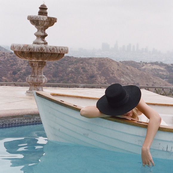 Lack of Color - THE SIERRA - Picture 2 of 4